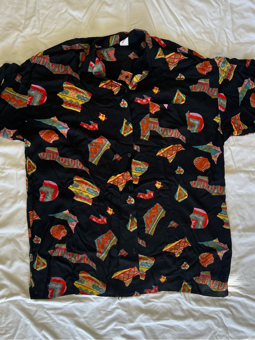 Units Casual Black Short-Sleeve Button-Down Shirt with Colorful Geometric Print